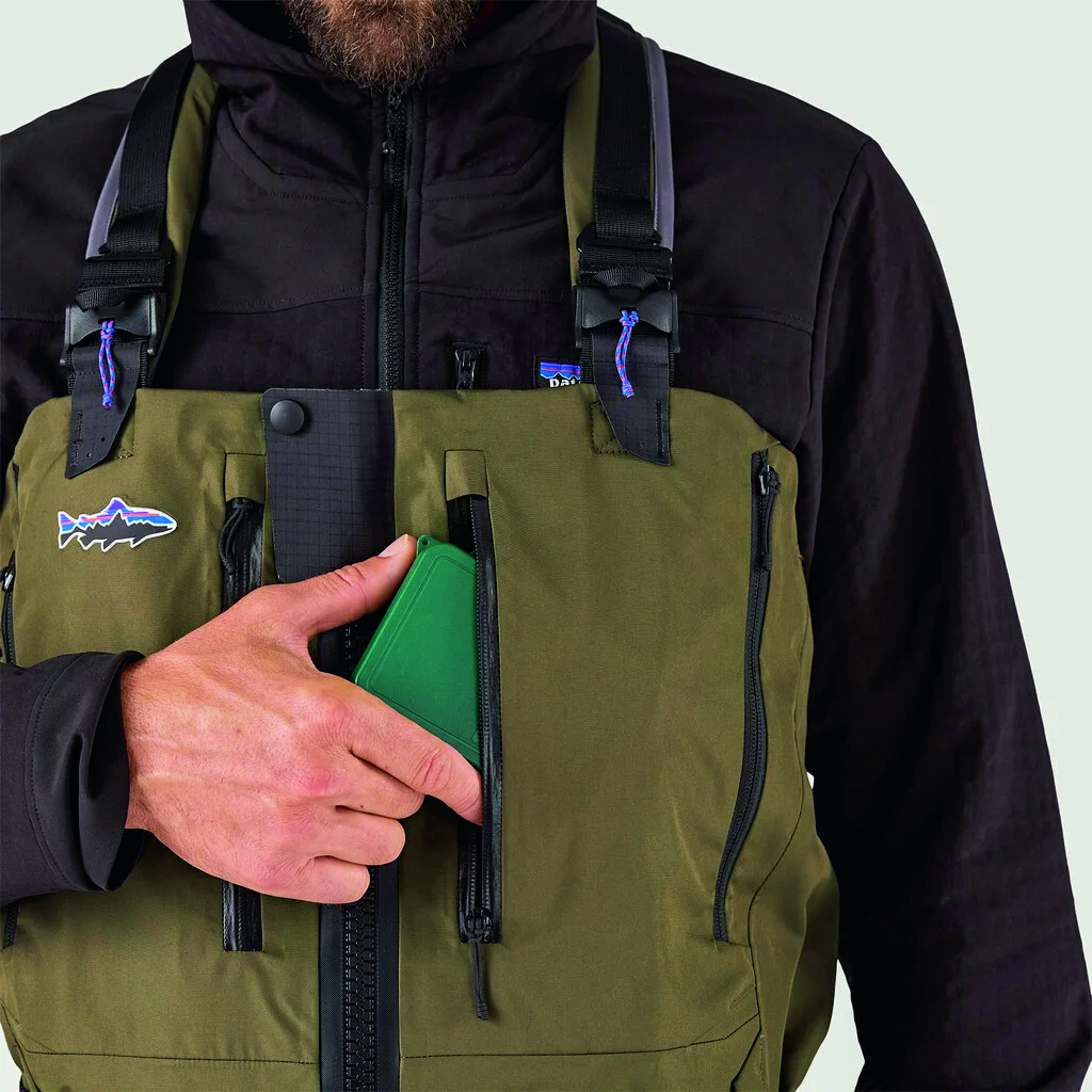 Patagonia Swiftcurrent Expedition waders pocket detail