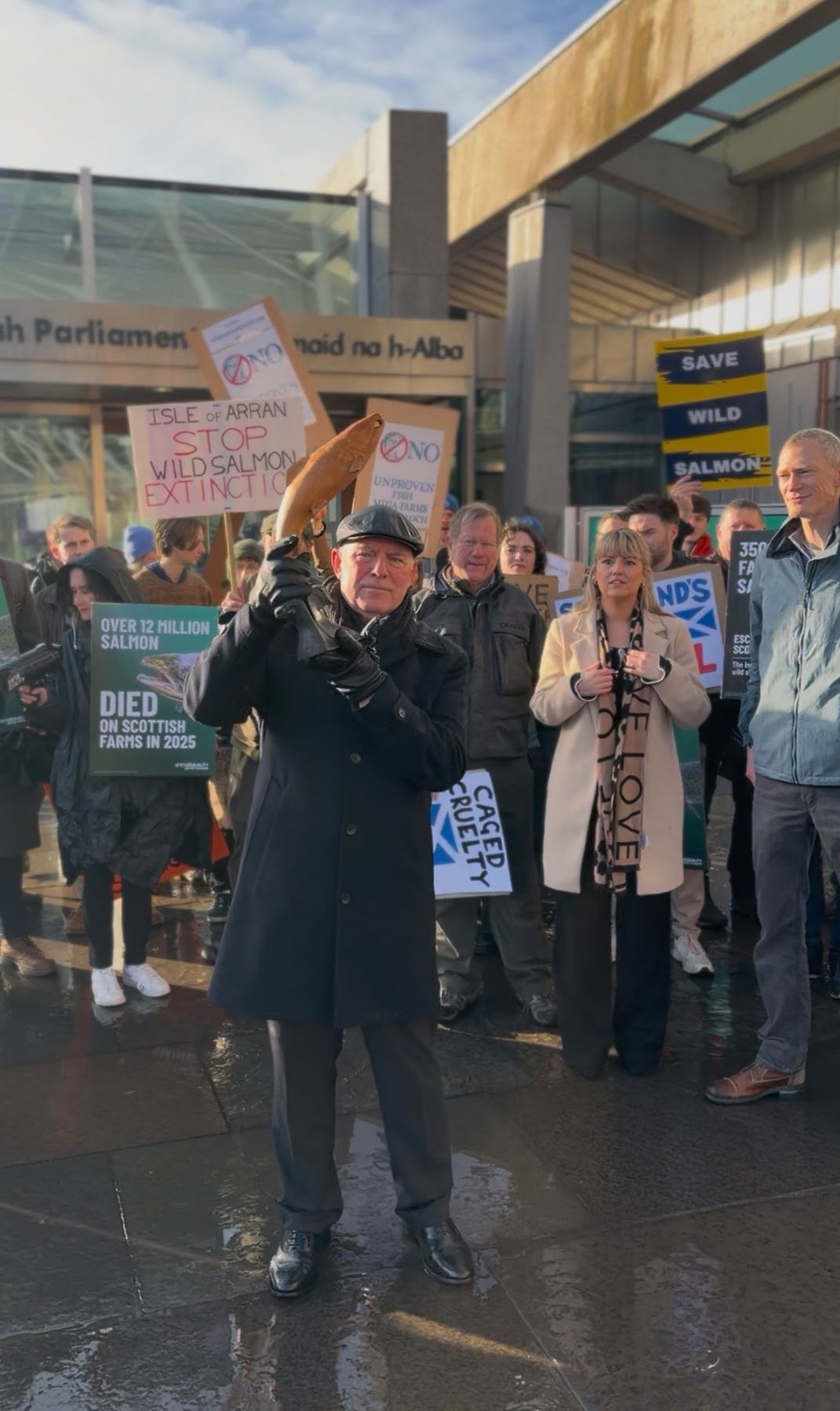 Gillies march on Holyrood